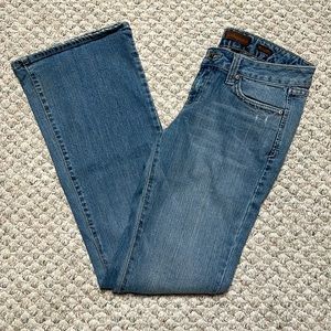 1/2L Aeropostale stretch flare jeans. Very faint stain on back as shown